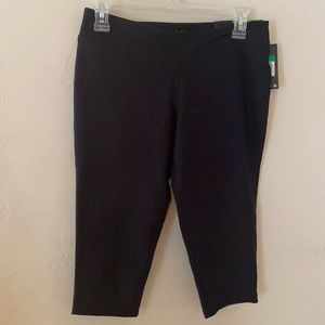 NWT Girl’s Nike cropped leggings